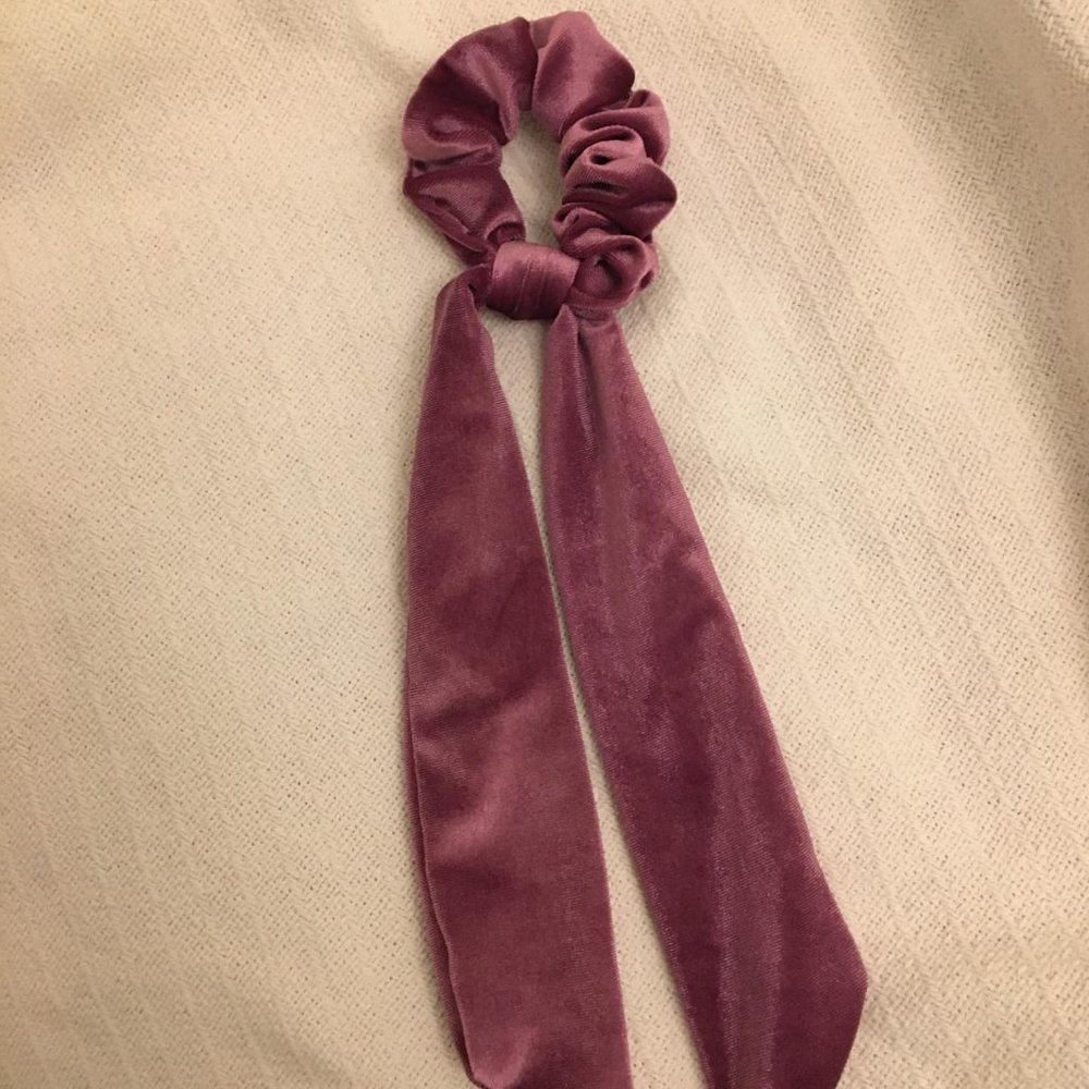Forever 21 Lilac Velvet/Velour Scarf Scrunchie